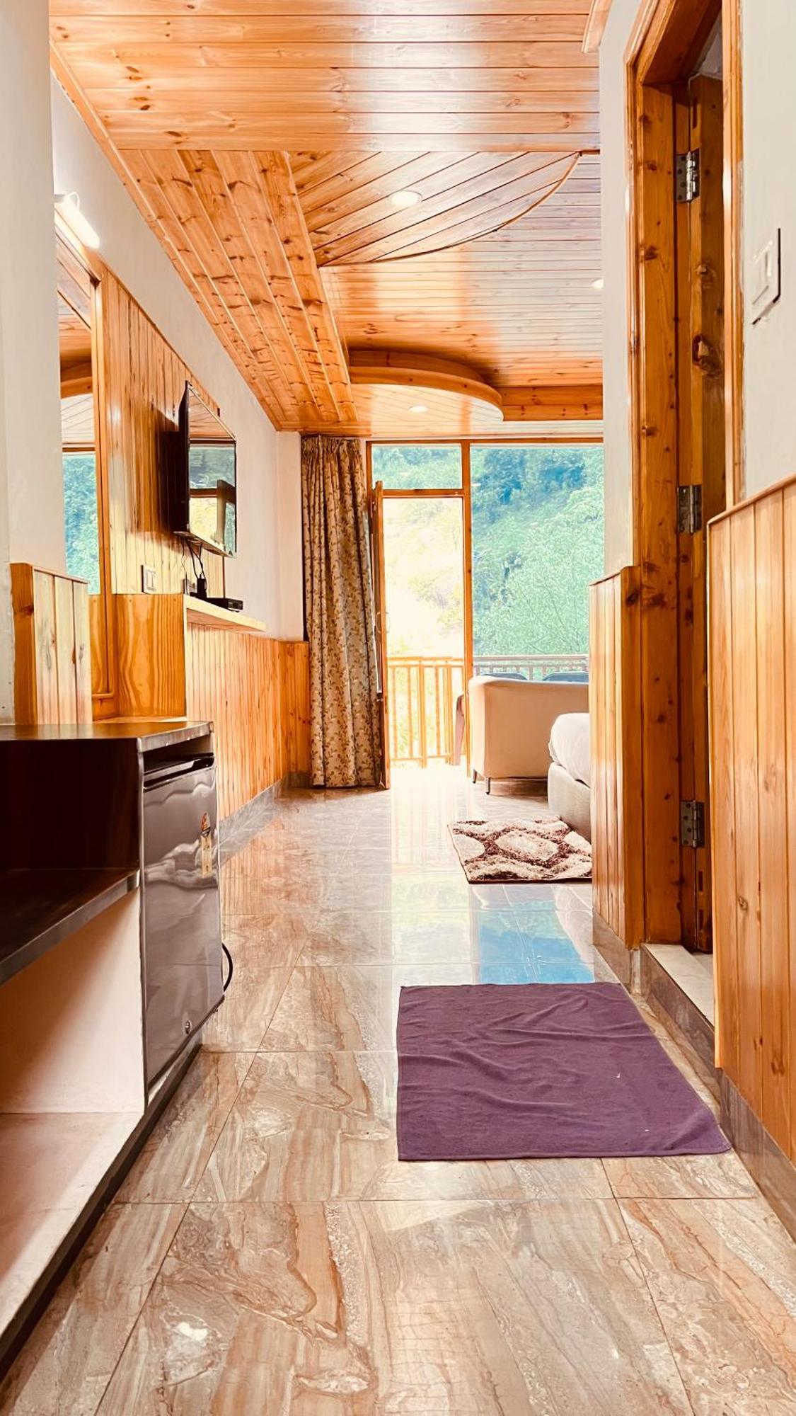 Himalayan Hill Queen Resort, Manali M98160-43400 Eksteriør bilde