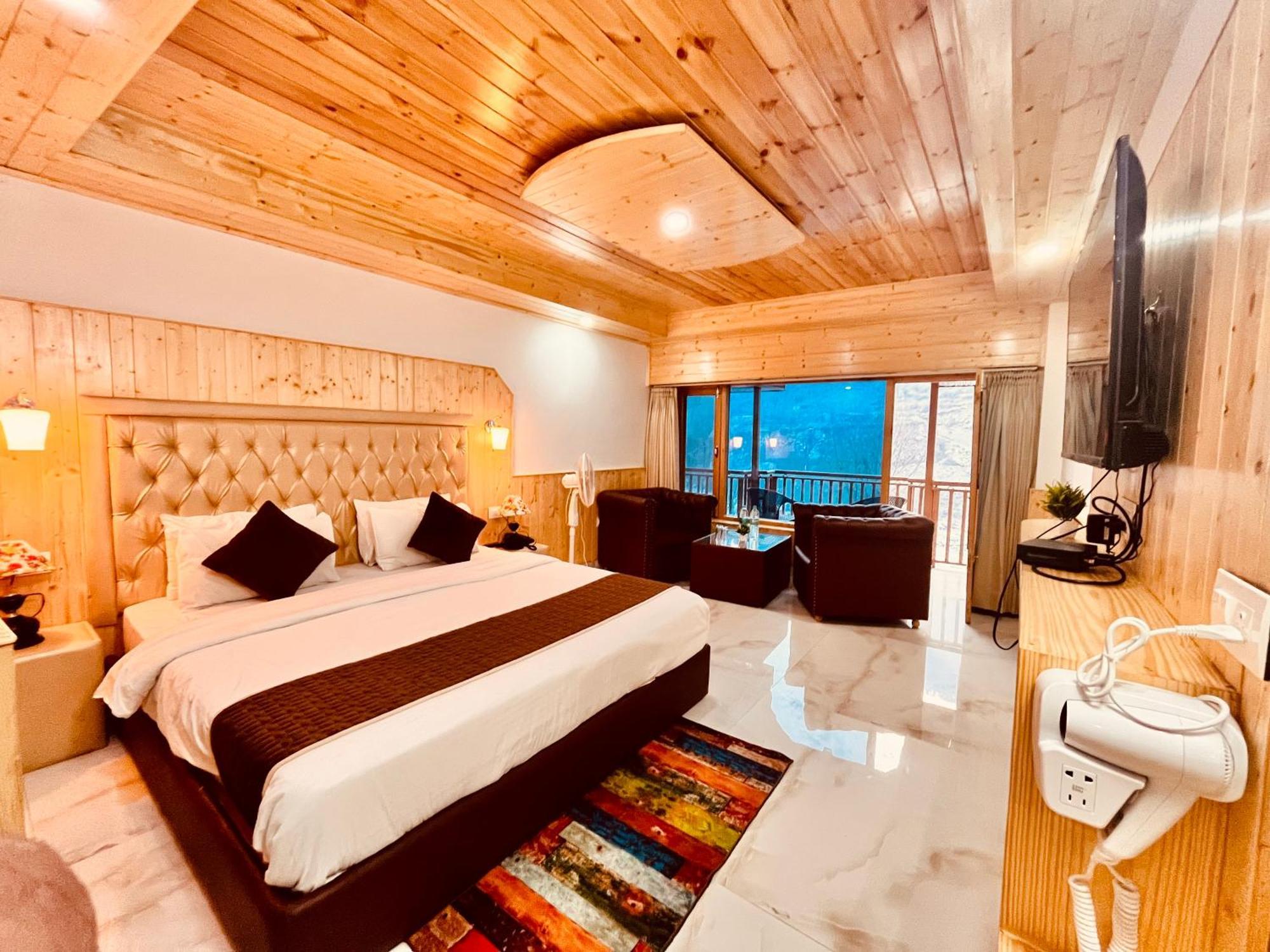 Himalayan Hill Queen Resort, Manali M98160-43400 Eksteriør bilde