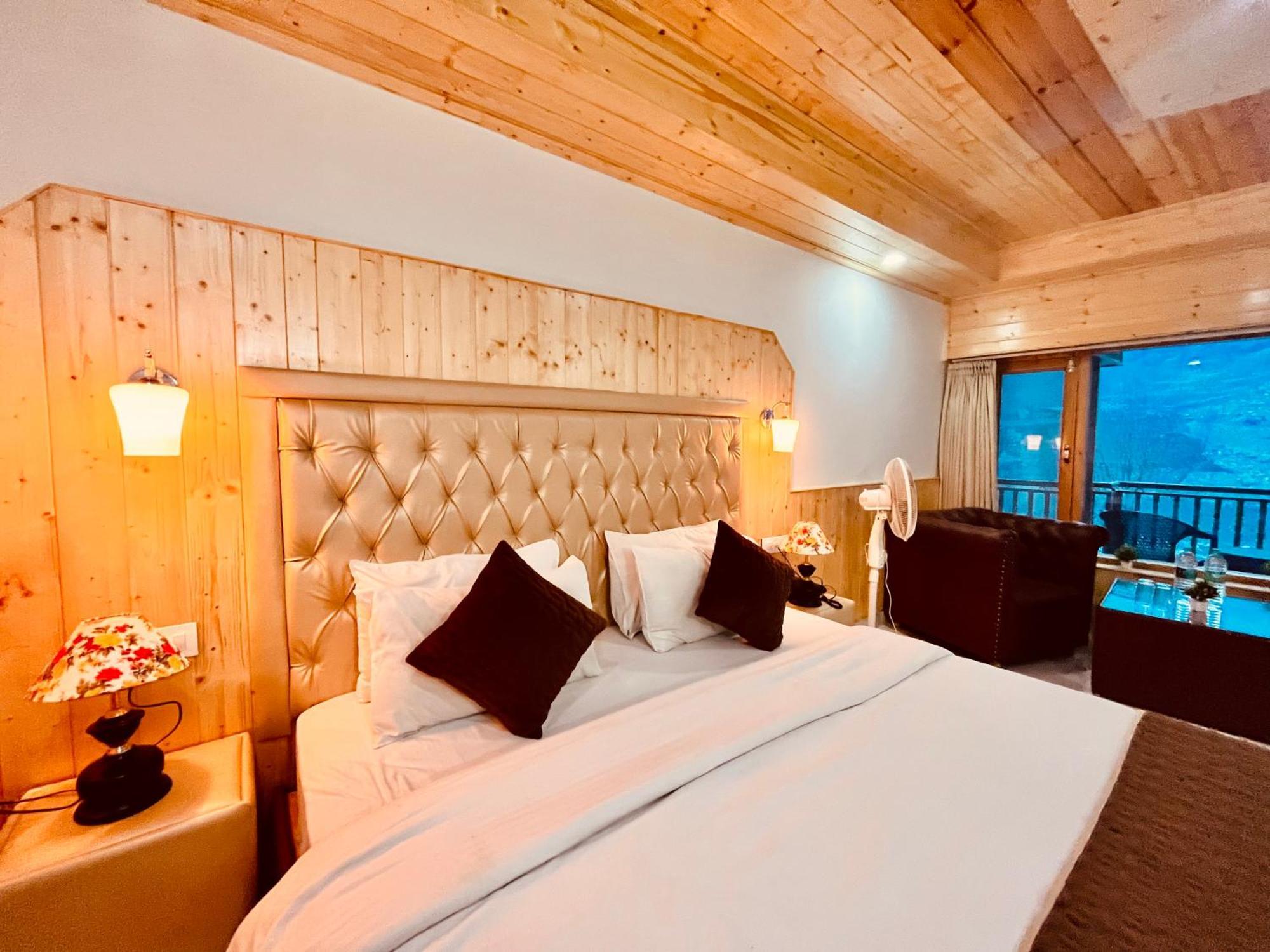 Himalayan Hill Queen Resort, Manali M98160-43400 Eksteriør bilde