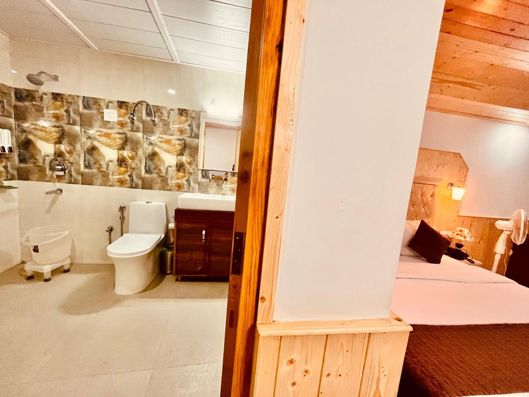 Himalayan Hill Queen Resort, Manali M98160-43400 Eksteriør bilde