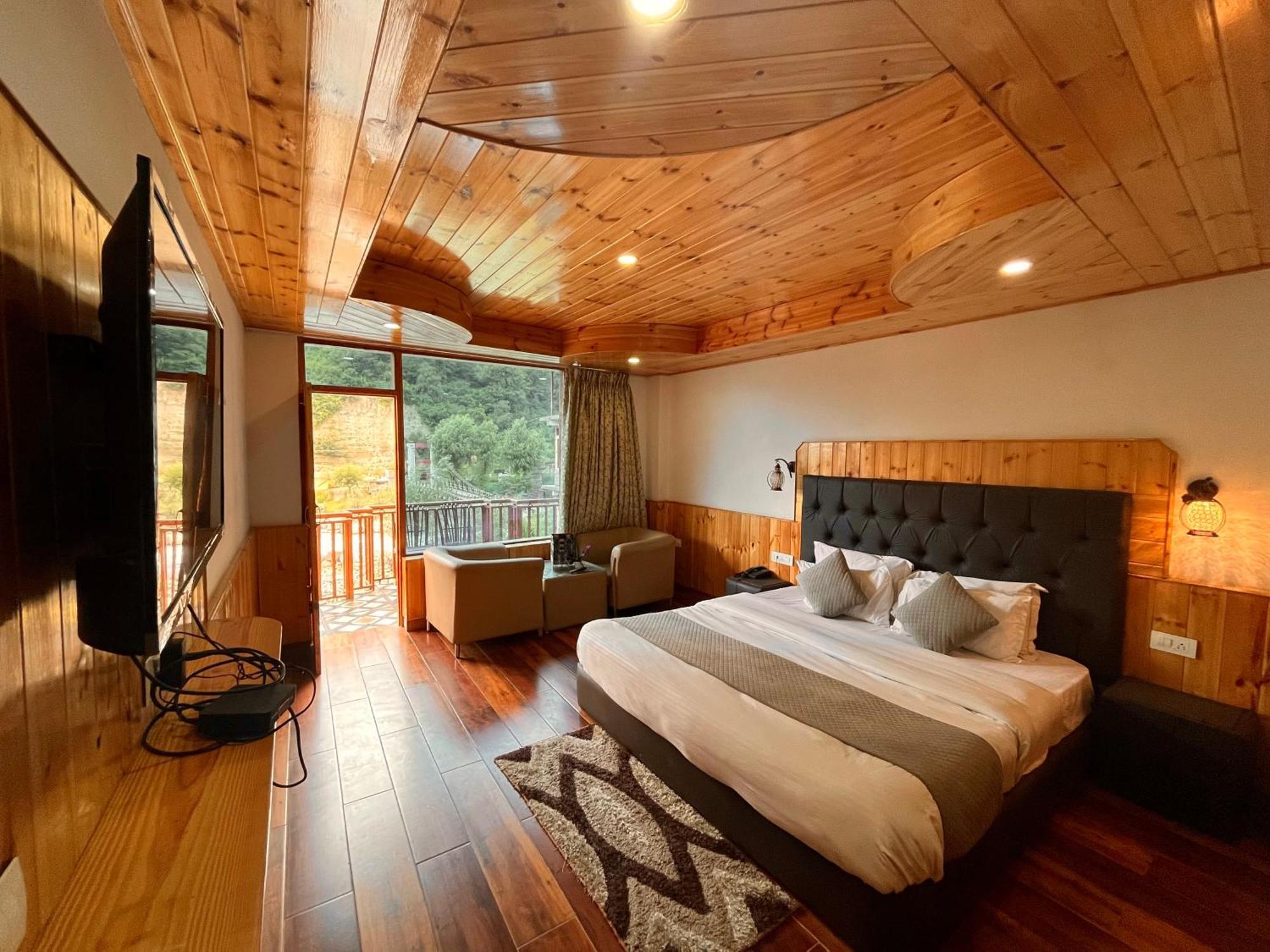 Himalayan Hill Queen Resort, Manali M98160-43400 Eksteriør bilde