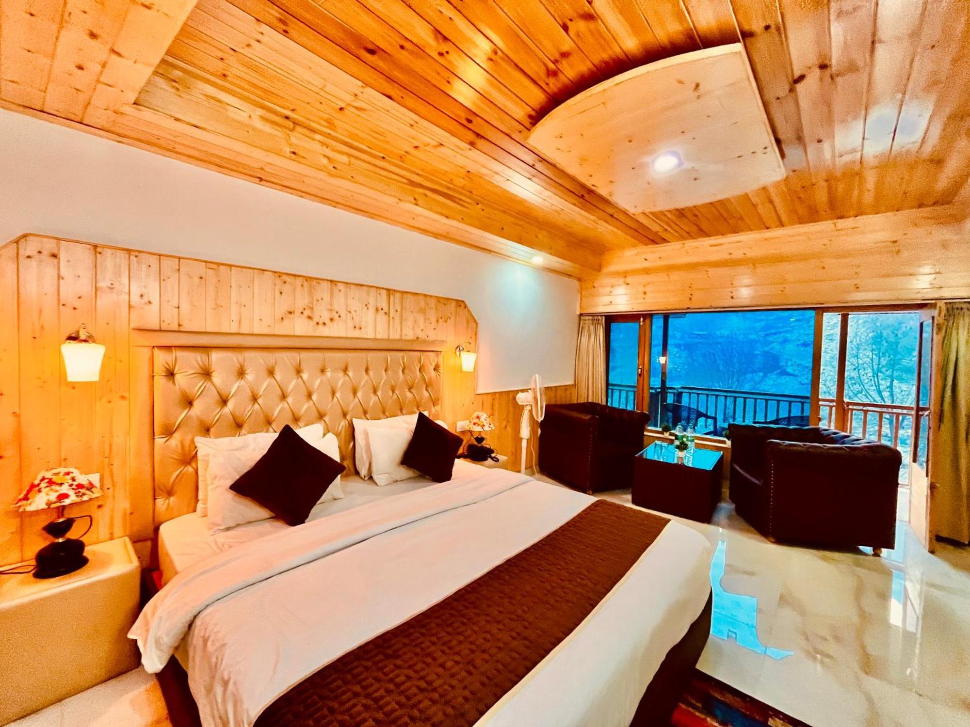 Himalayan Hill Queen Resort, Manali M98160-43400 Eksteriør bilde