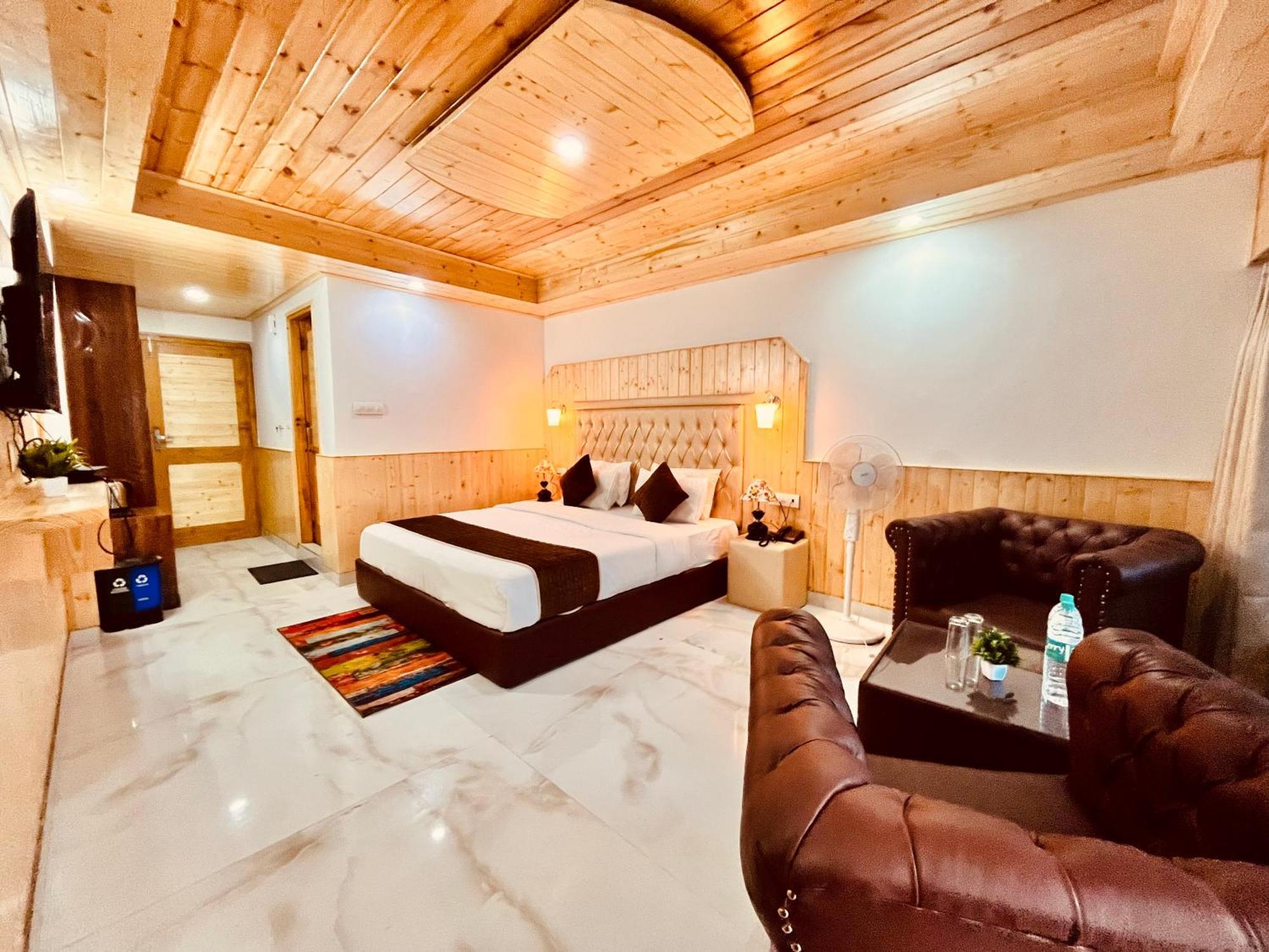 Himalayan Hill Queen Resort, Manali M98160-43400 Eksteriør bilde