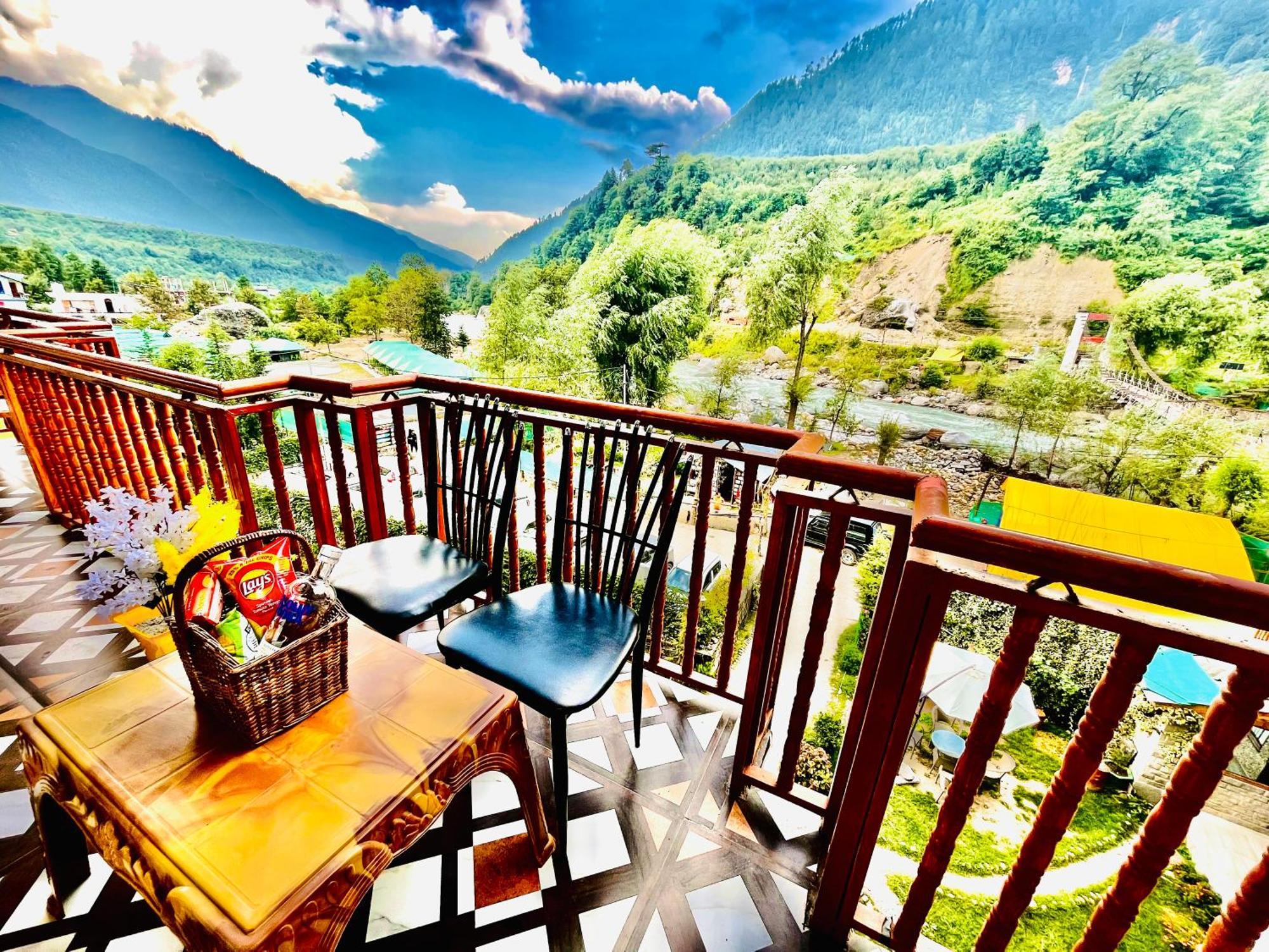 Himalayan Hill Queen Resort, Manali M98160-43400 Eksteriør bilde