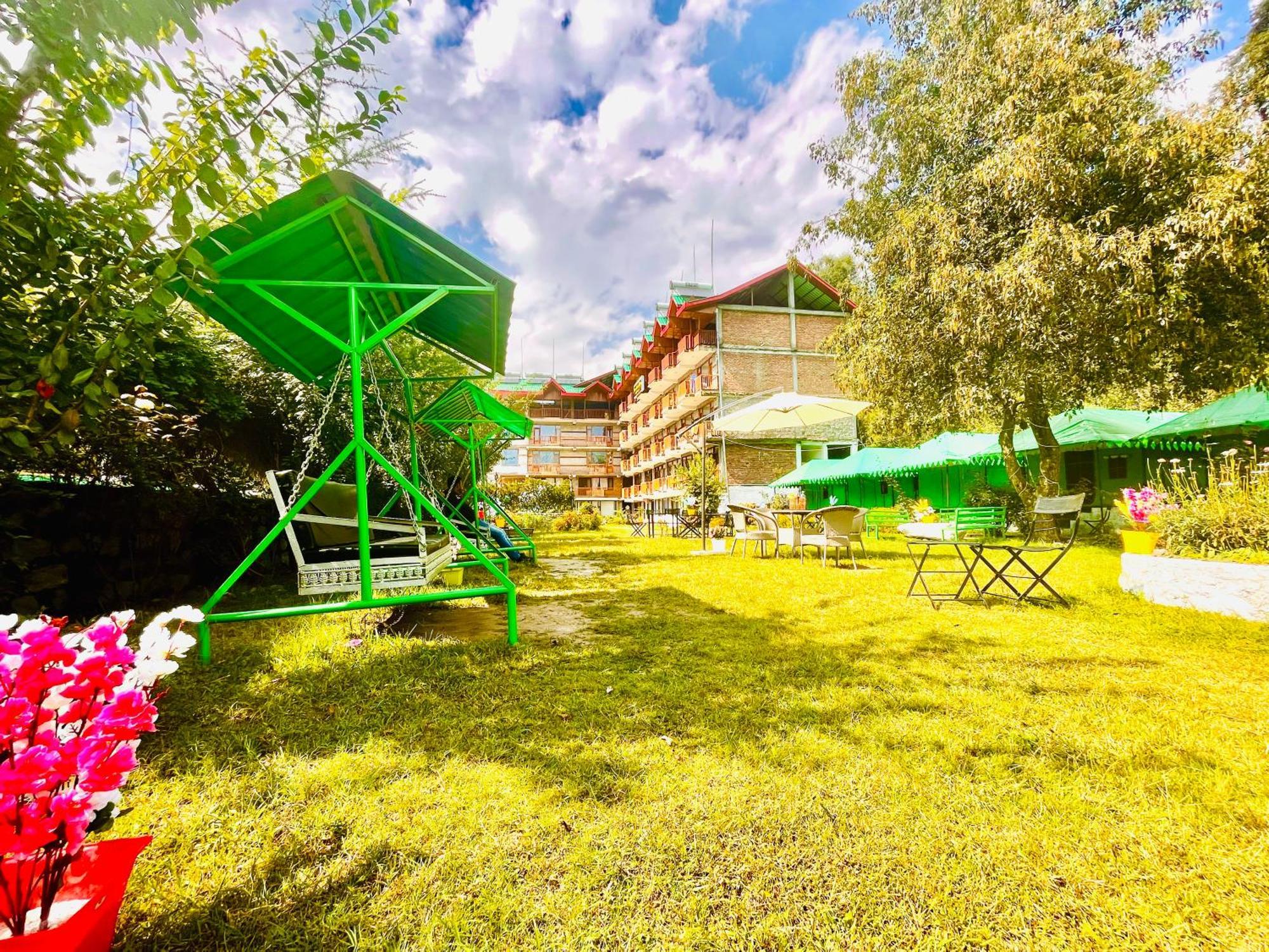 Himalayan Hill Queen Resort, Manali M98160-43400 Eksteriør bilde