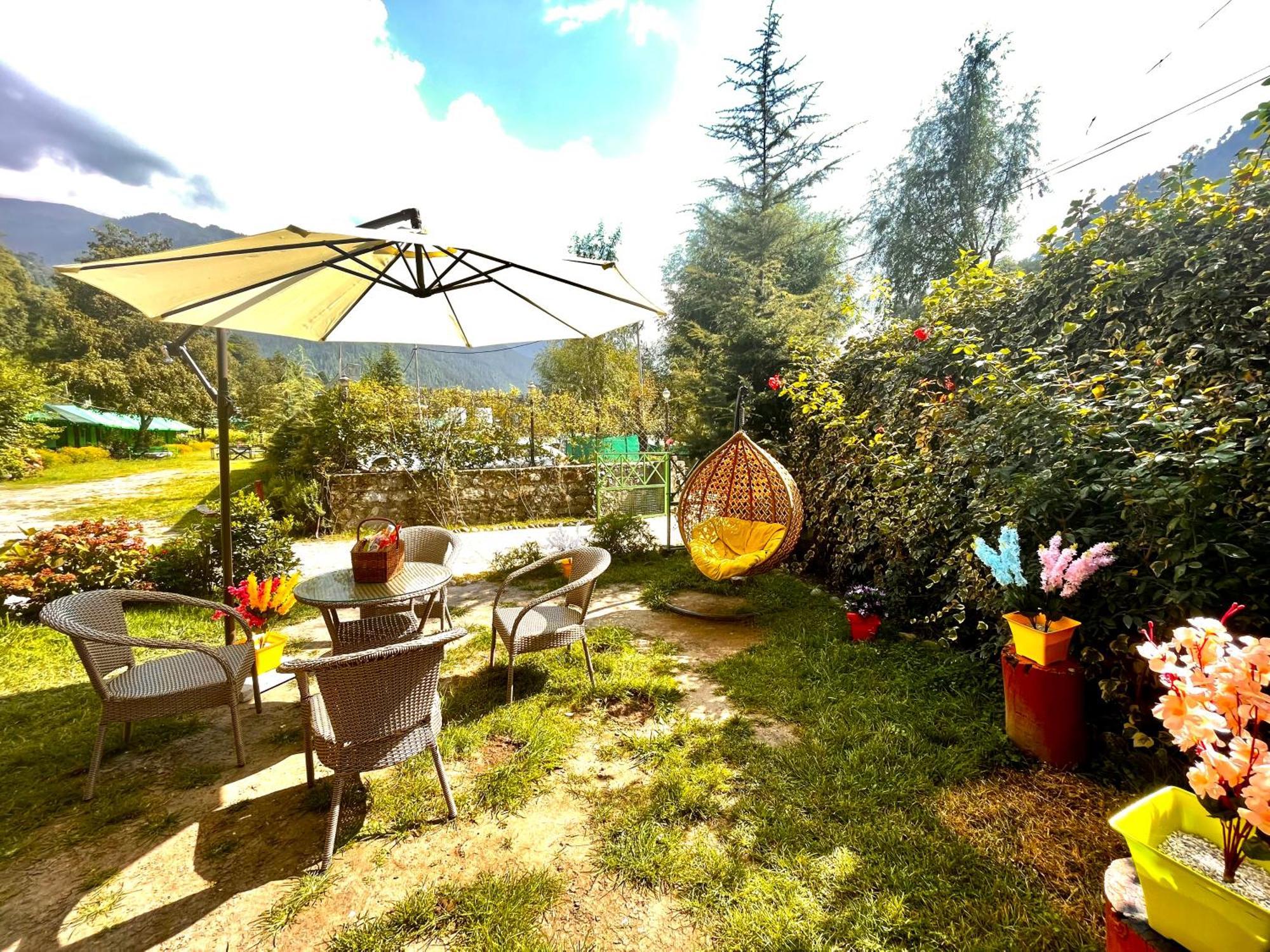 Himalayan Hill Queen Resort, Manali M98160-43400 Eksteriør bilde