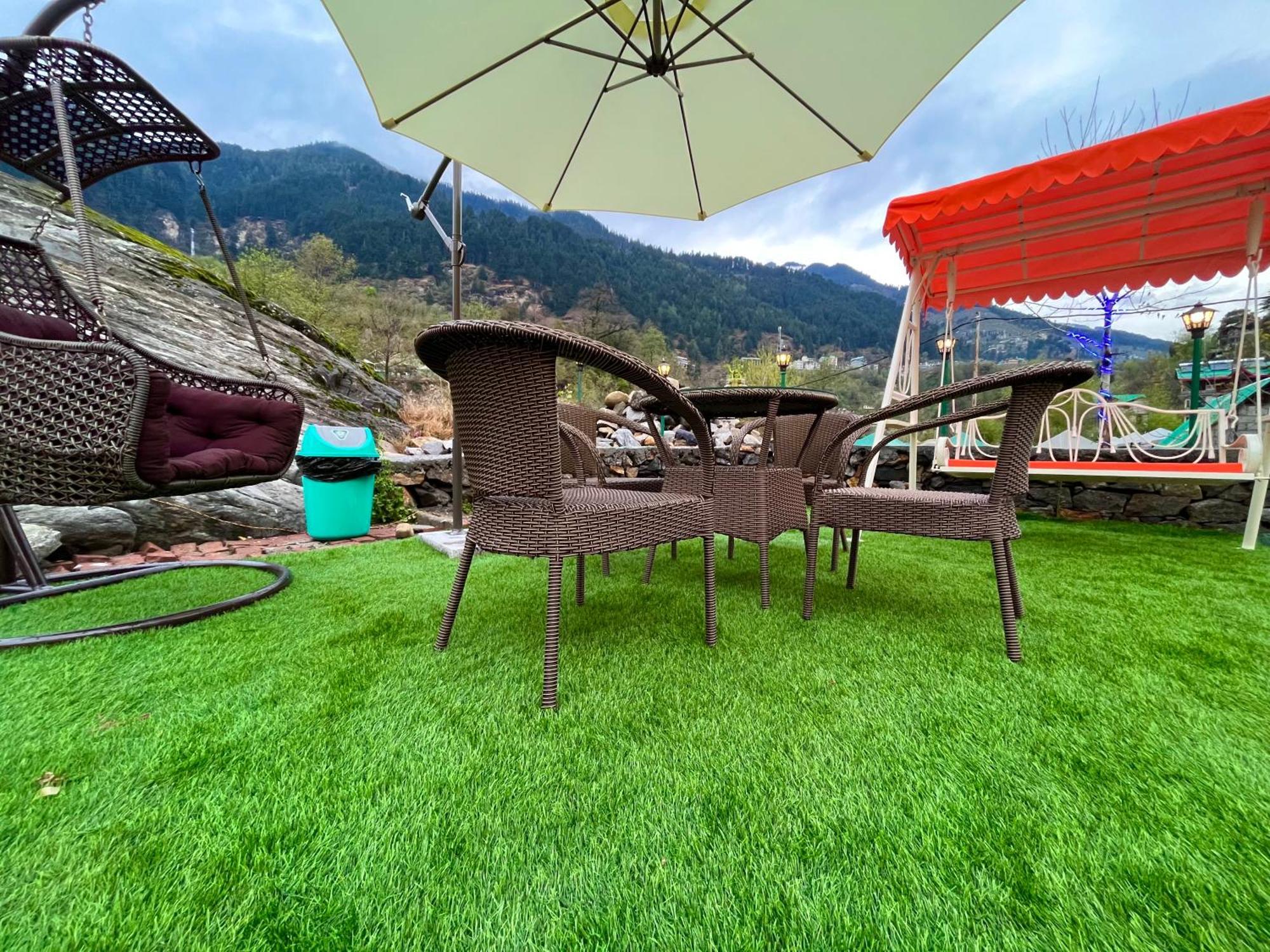 Himalayan Hill Queen Resort, Manali M98160-43400 Eksteriør bilde